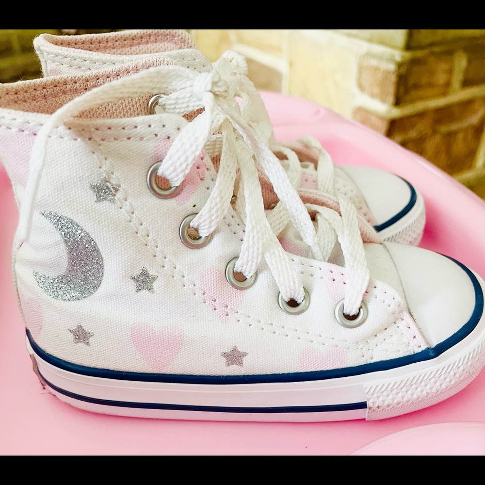 Girls Converse Size 5
